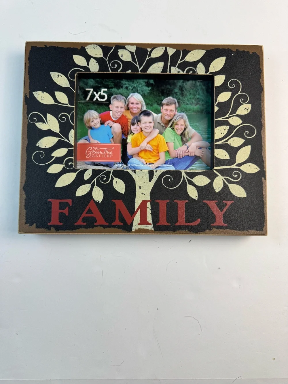 Family Tree Decorative 7x5 Photo Frame - Black and Cream